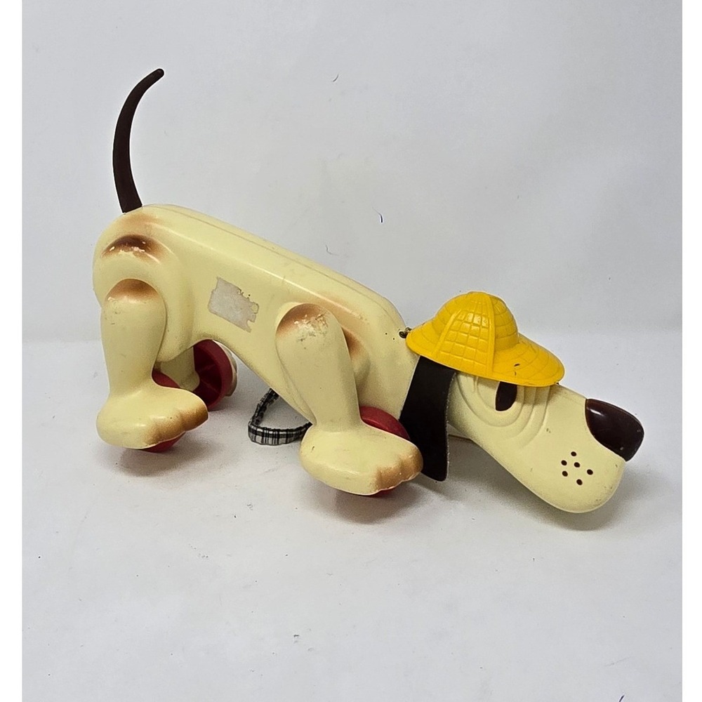 Vtg 1974 Hasbro Romper Room digger hound dog detective pull toy nursery décor